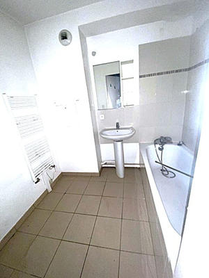 Appartement - 67 m² - 3 pièces