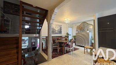 Maison - 180 m² - 7 pièces