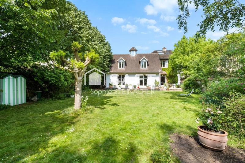 Maison - 192 m² - 7 pièces