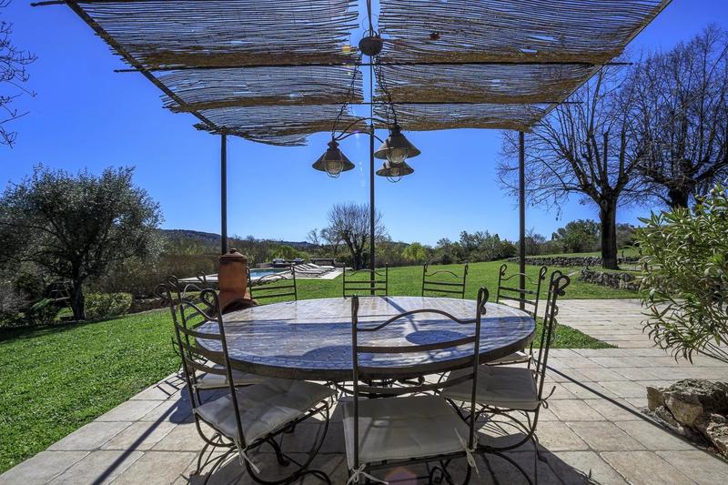 Maison - 213 m² - 7 pièces