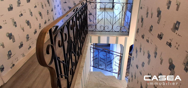 Maison ancienne - 175 m² - 8 pièces