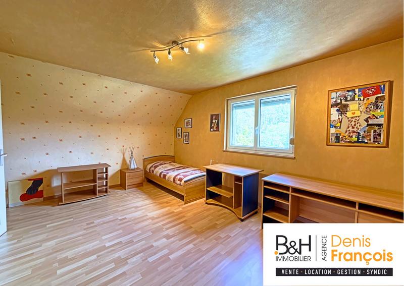 Maison - 185 m² - 7 pièces