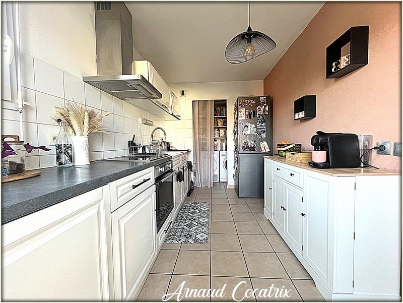 Appartement - 85 m² - 4 pièces