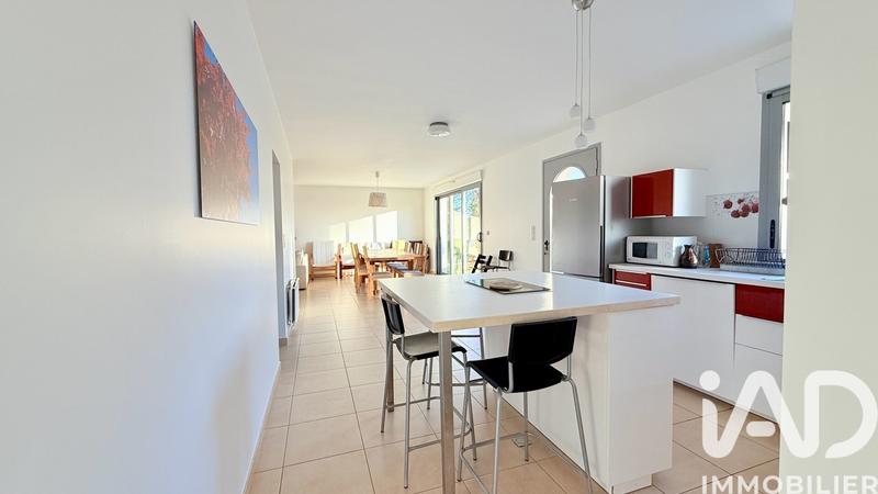 Maison - 209 m² - 8 pièces