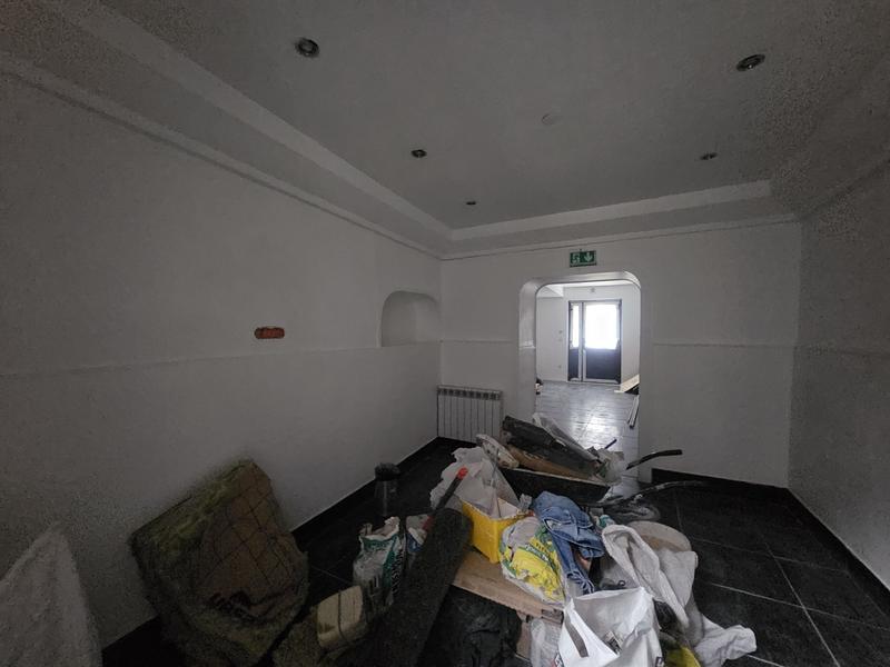 Local commercial - 45 m² - 4 pièces