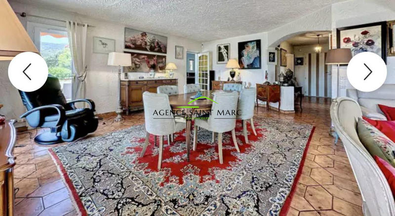 Maison - 298 m² - 9 pièces