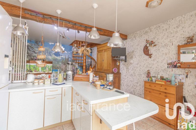 Maison - 330 m² - 12 pièces