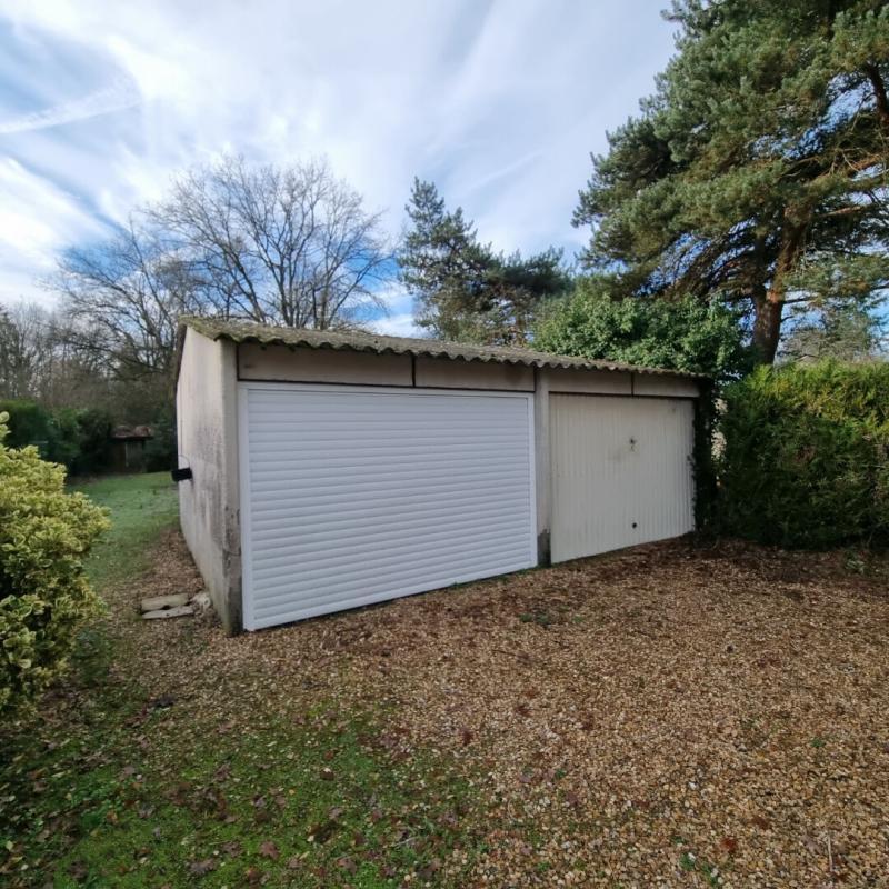 Maison - 640 m² - 3 pièces