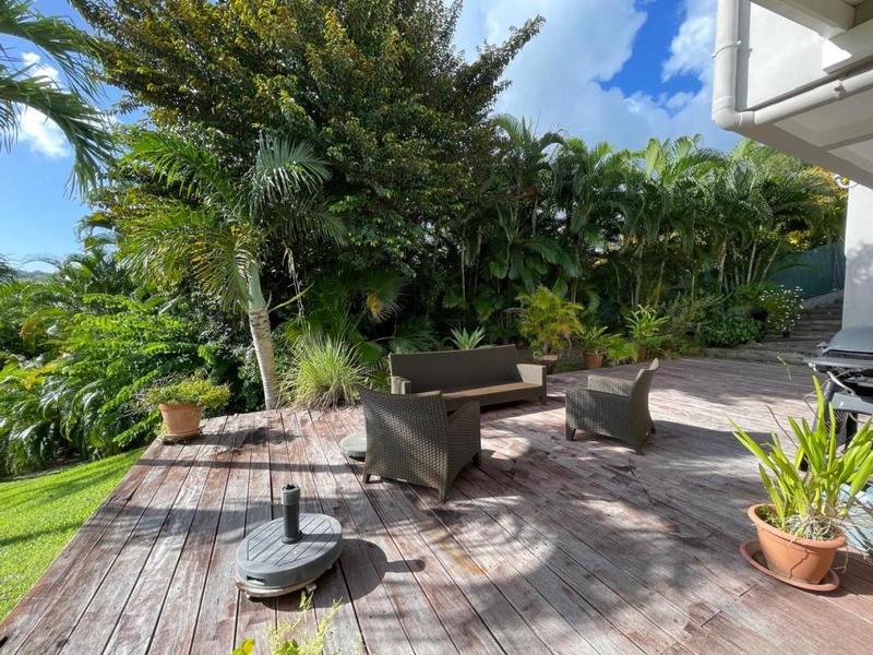 Villa - 254 m² - 6 pièces