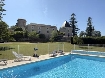 Maison - 345 m² - 13 pièces