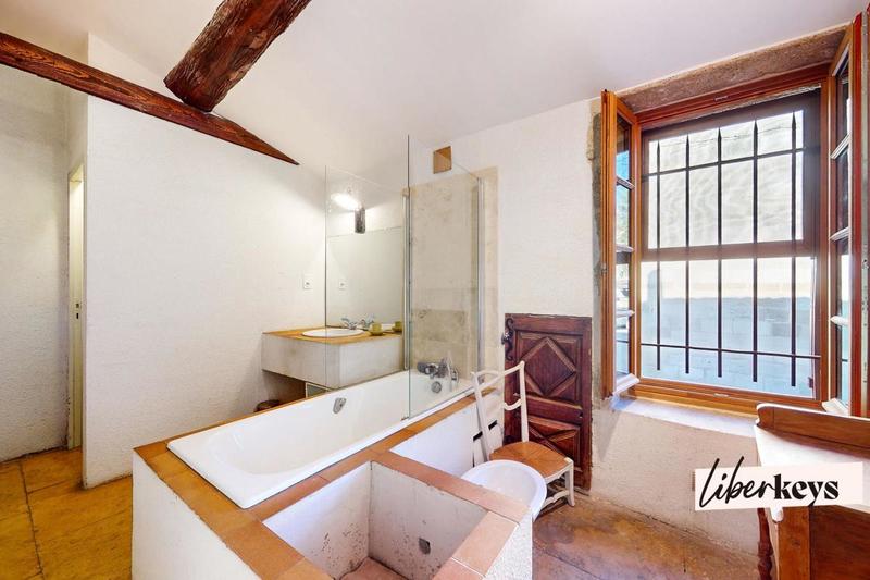 Maison de village - 226 m² - 9 pièces