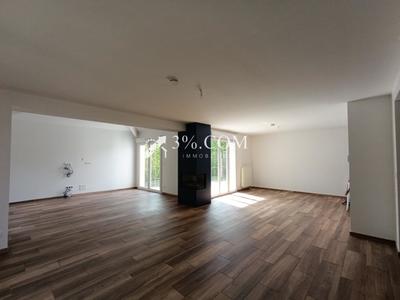 Maison - 220 m² - 9 pièces