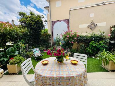 Maison - 90 m² - 4 pièces