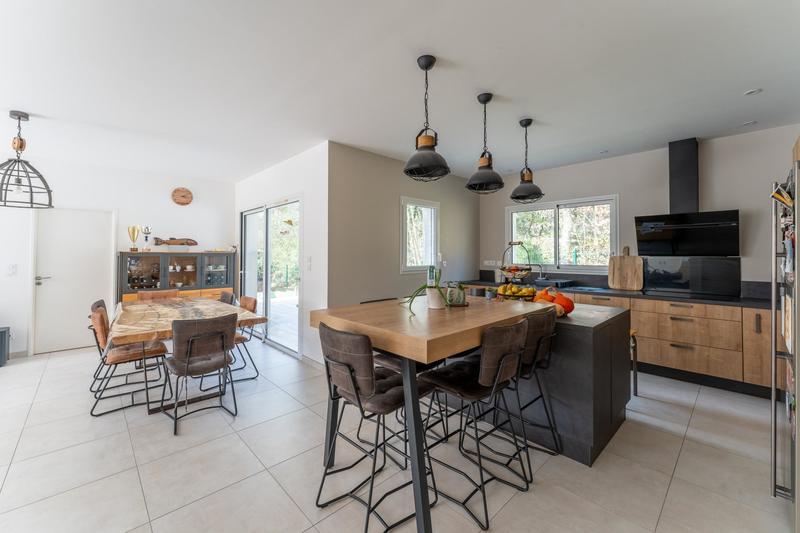 Maison - 159 m² - 6 pièces