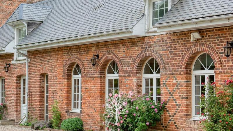 Demeure - 300 m² - 7 pièces