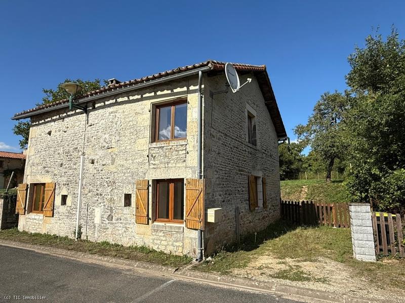 Maison en pierre - 96 m² - 4 pièces