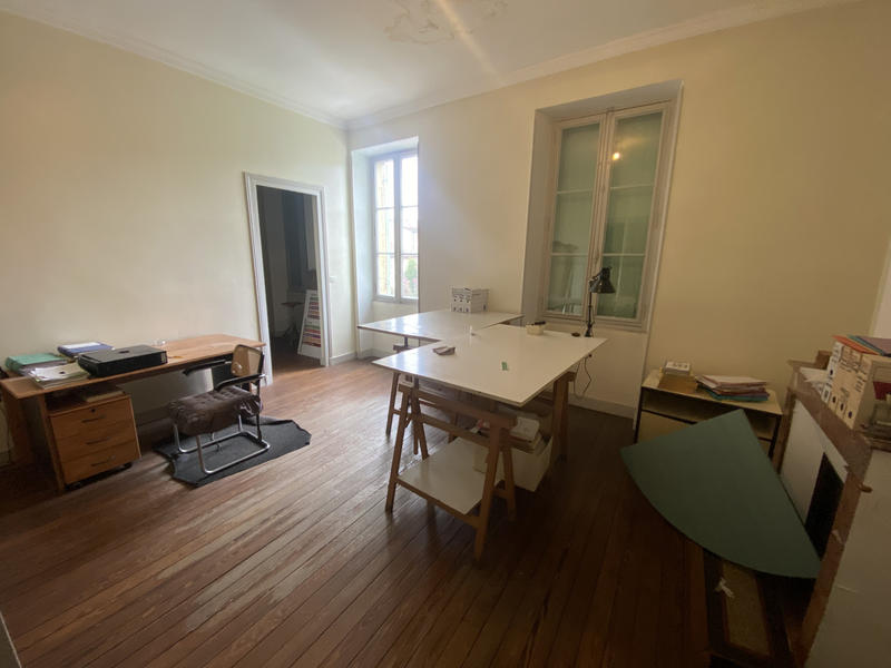 Maison - 230 m² - 10 pièces