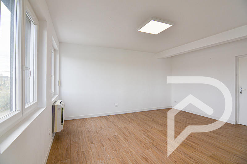 Bureau - 28 m² - 1 pièce