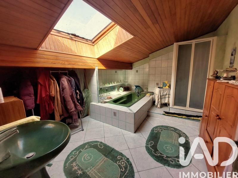 Maison - 274 m² - 9 pièces