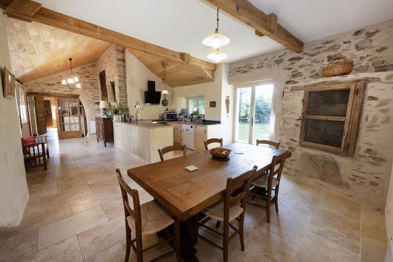 Maison - 251 m² - 11 pièces