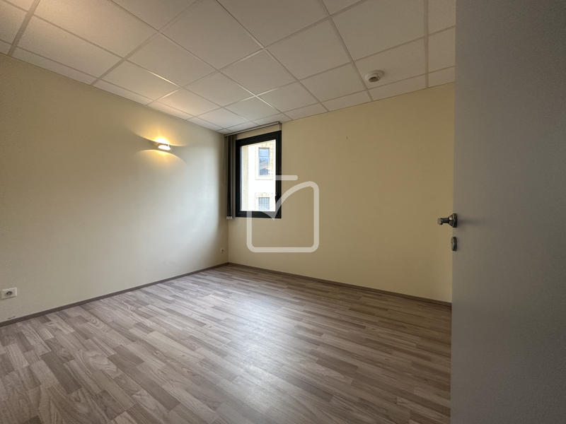 Appartement - 168 m² - 10 pièces