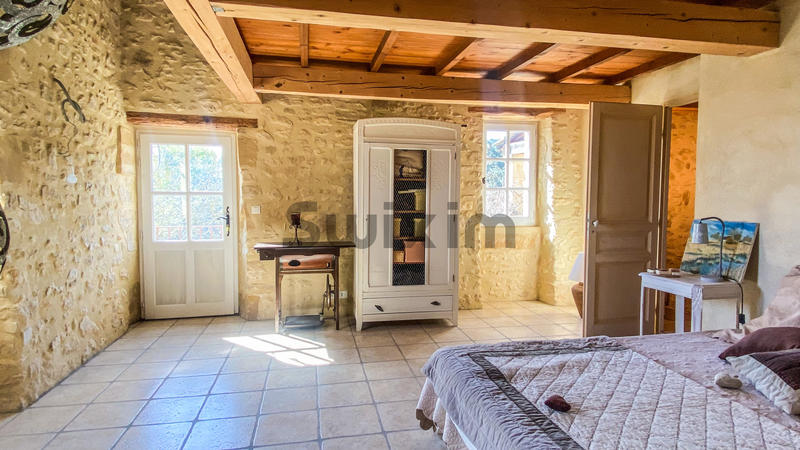 Mas - 185 m² - 7 pièces