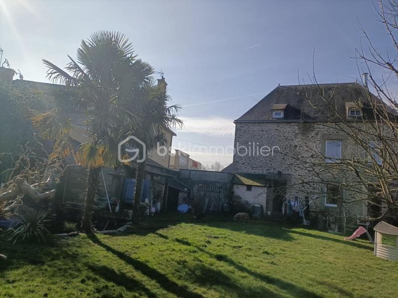 Maison de ville - 212 m² - 7 pièces