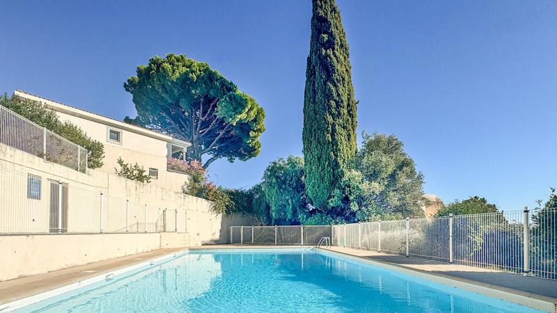 Appartement - 87 m² - 4 pièces