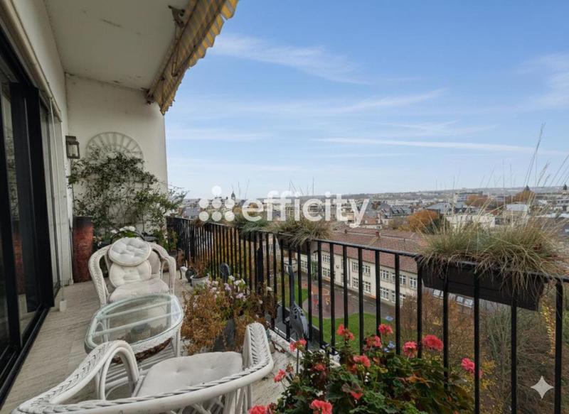 Appartement - 310 m² - 8 pièces