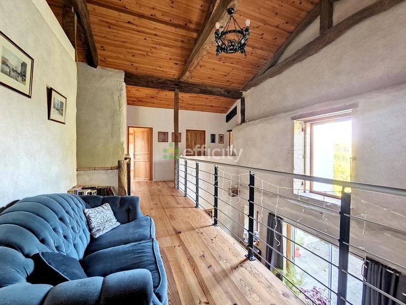 Maison - 252 m² - 11 pièces