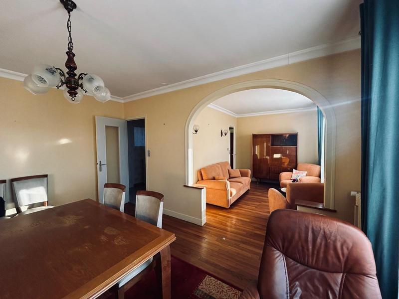 Maison - 93 m² - 4 pièces