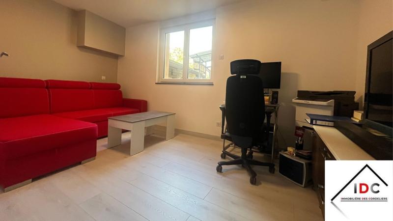 Appartement - 163 m² - 6 pièces