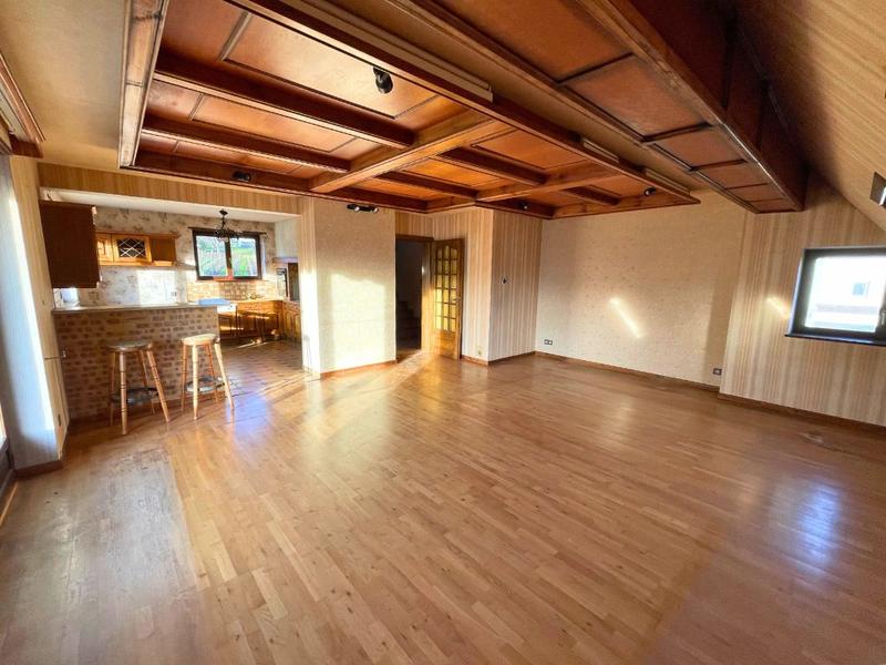 Maison - 182 m² - 8 pièces