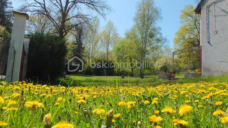 Maison traditionnelle - 219 m² - 10 pièces