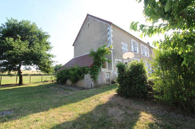 Maison - 107 m² - 6 pièces