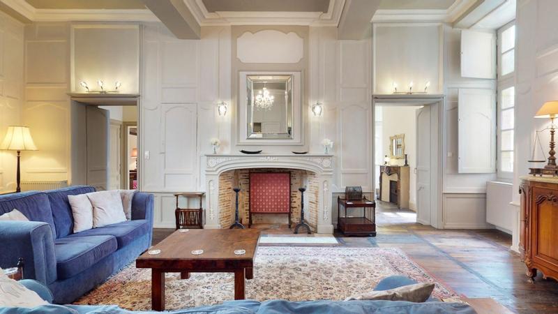 Appartement - 143 m² - 6 pièces