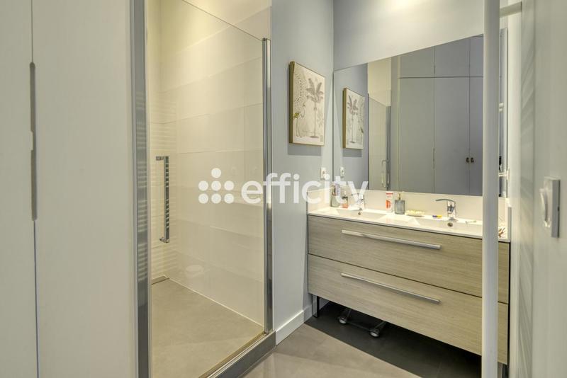 Appartement - 134 m² - 6 pièces
