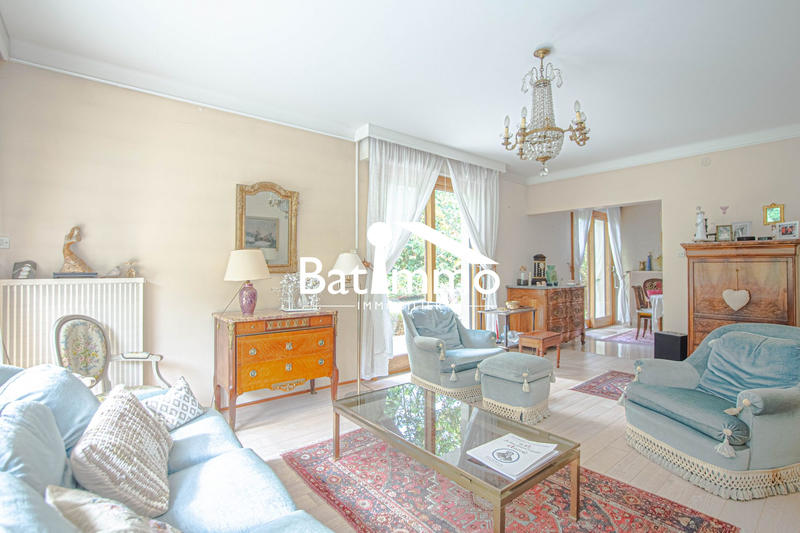 Maison traditionnelle - 134 m² - 6 pièces