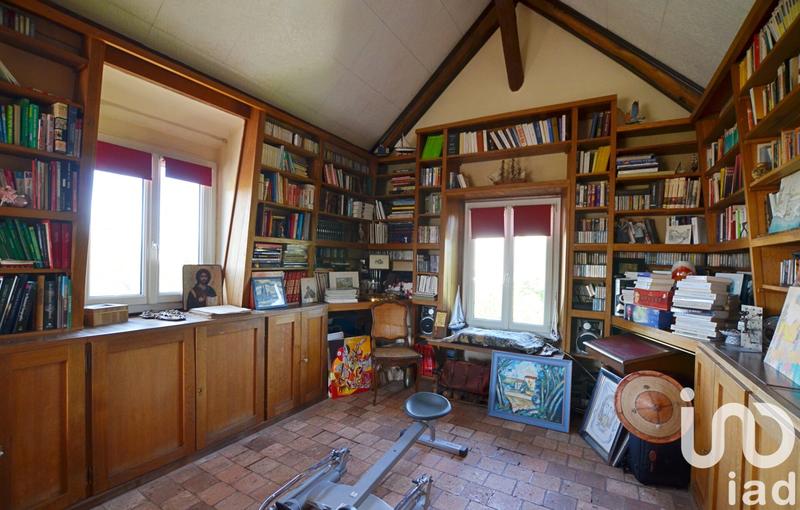 Maison - 180 m² - 8 pièces