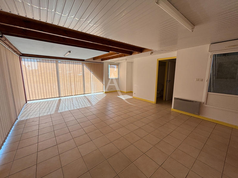 Local d'activité / Entrepôt - 405 m²