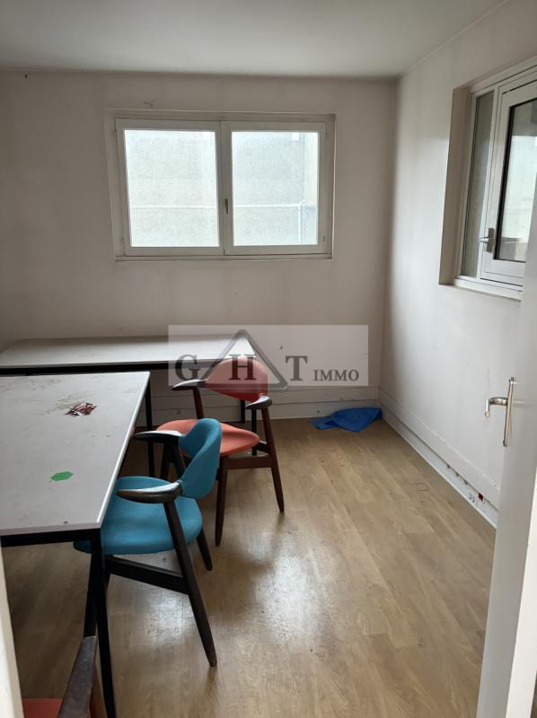 Entrepôt - 298 m²