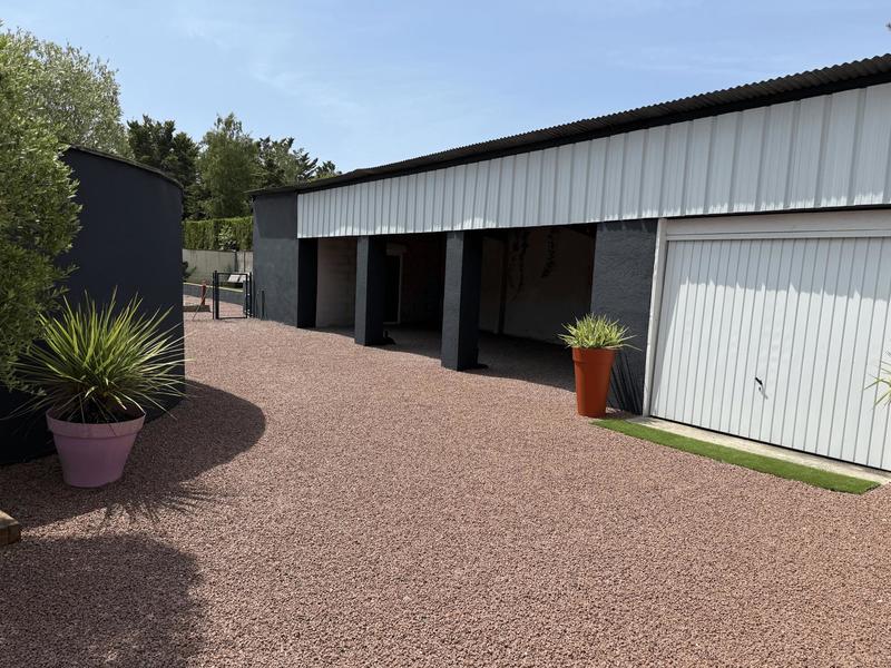 Maison - 251 m² - 4 pièces