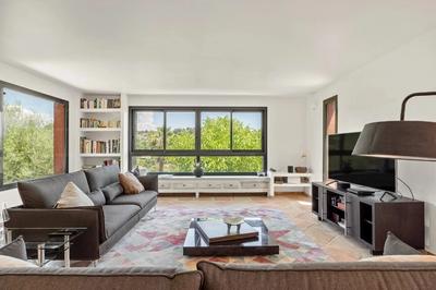 Villa - 300 m² - 7 pièces