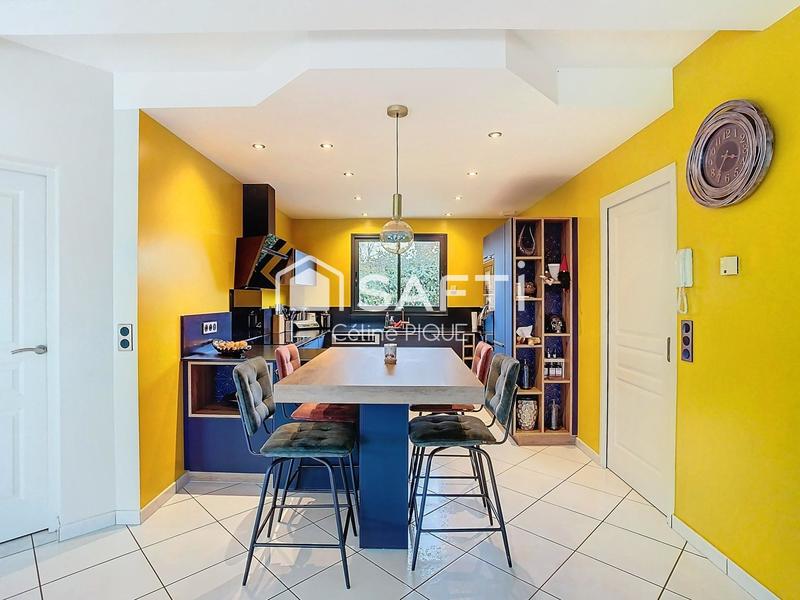 Maison - 210 m² - 7 pièces