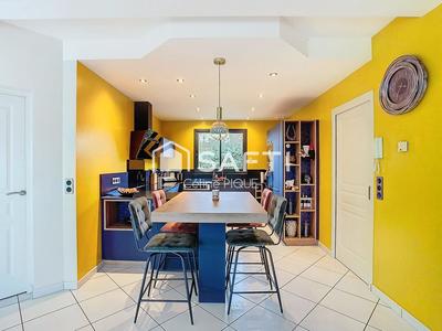 Maison - 210 m² - 7 pièces