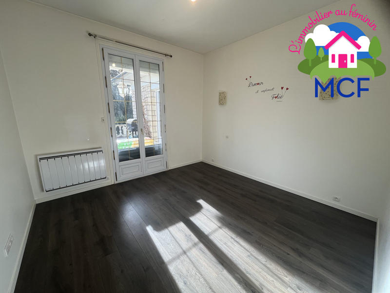 Maison traditionnelle - 223 m² - 7 pièces