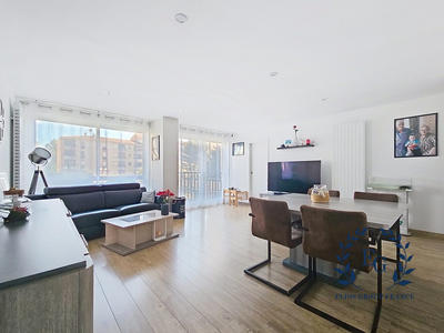 Appartement - 85 m² - 4 pièces