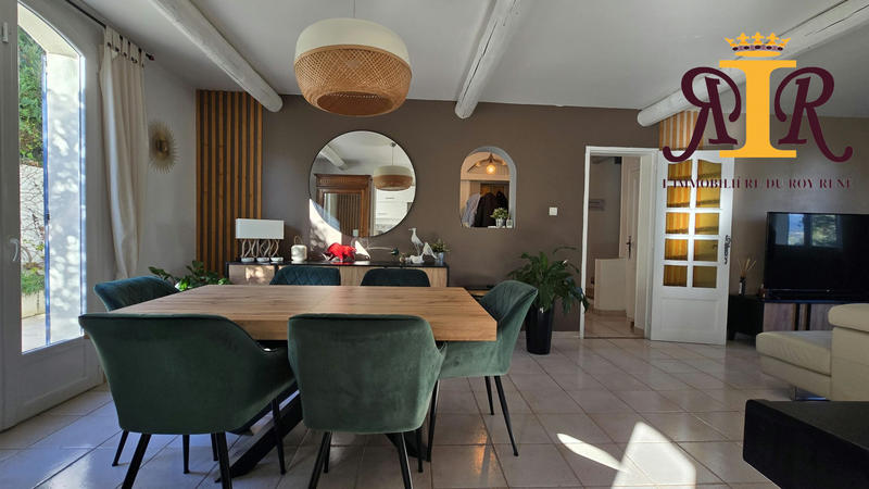 Maison traditionnelle - 140 m² - 6 pièces