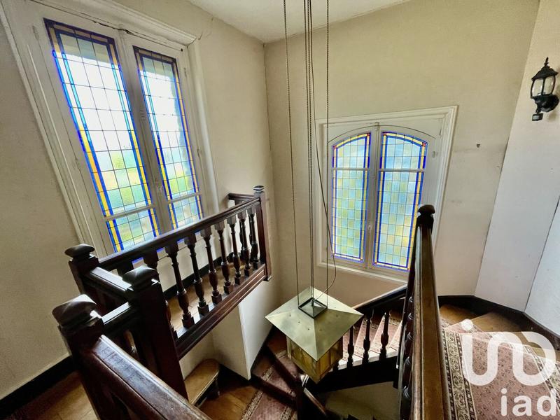 Maison - 205 m² - 9 pièces