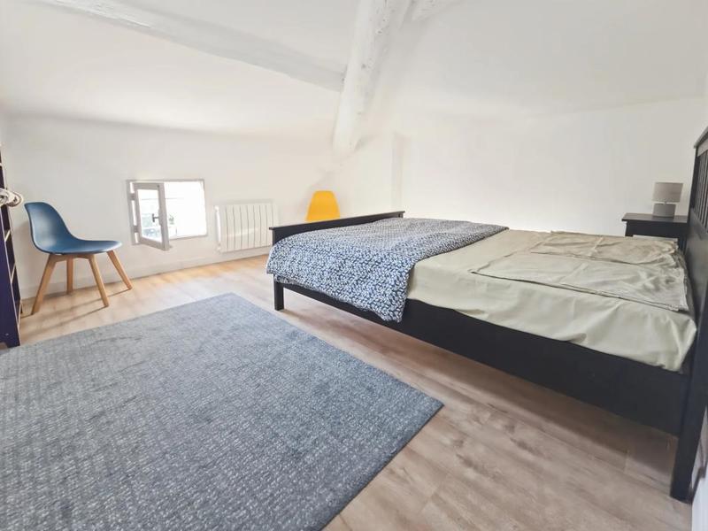 Appartement - 90 m² - 4 pièces